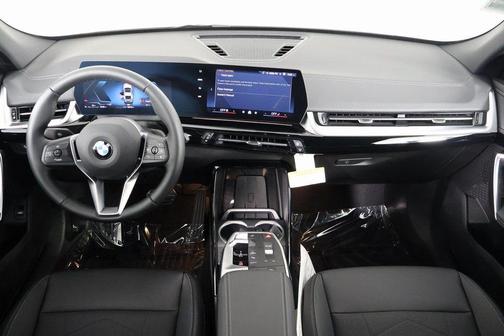 Alpine White 2026 BMW X2 xDrive28i