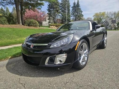 2007 Saturn Sky Red Line