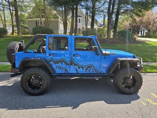 Hydro Blue Pearlcoat 2016 Jeep Wrangler Unlimited Sahara