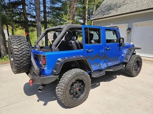 Hydro Blue Pearlcoat 2016 Jeep Wrangler Unlimited Sahara