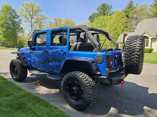 Hydro Blue Pearlcoat 2016 Jeep Wrangler Unlimited Sahara