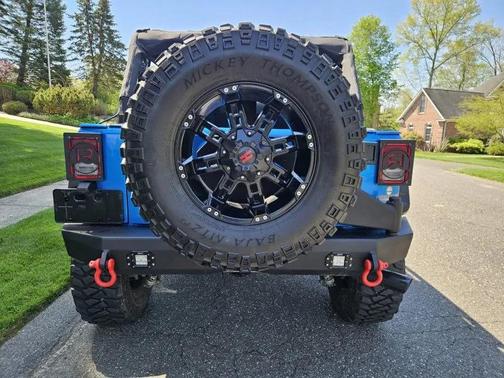 Hydro Blue Pearlcoat 2016 Jeep Wrangler Unlimited Sahara