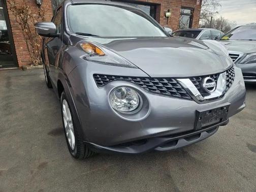 Gun Metallic 2015 Nissan Juke S