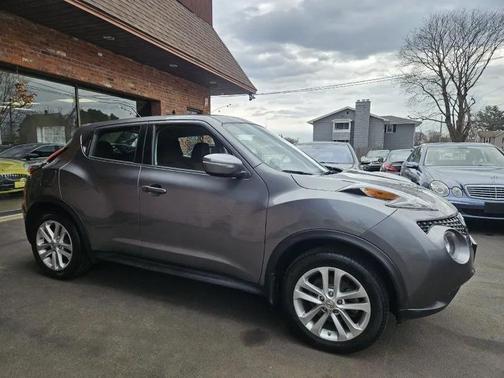 Gun Metallic 2015 Nissan Juke S
