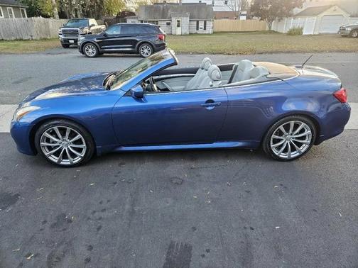 2010 INFINITI G37 Base