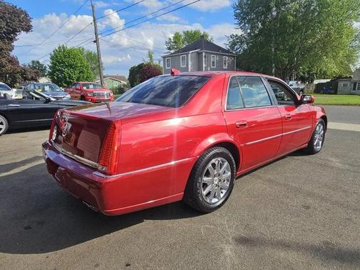 2011 Cadillac DTS Premium Collection