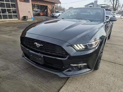 2016 Ford Mustang V6