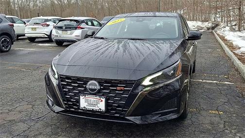 2025 Nissan Altima SR