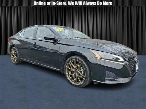 2025 Nissan Altima SR