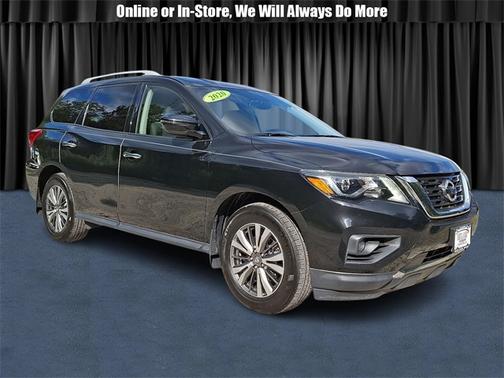 2020 Nissan Pathfinder SV