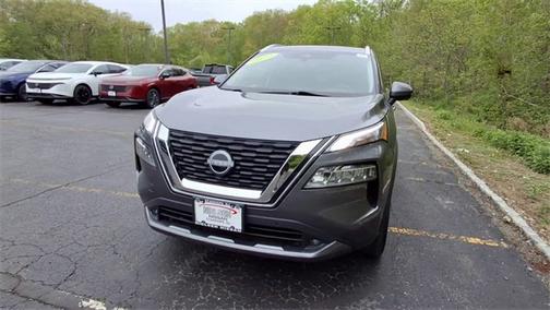 2022 Nissan Rogue SL