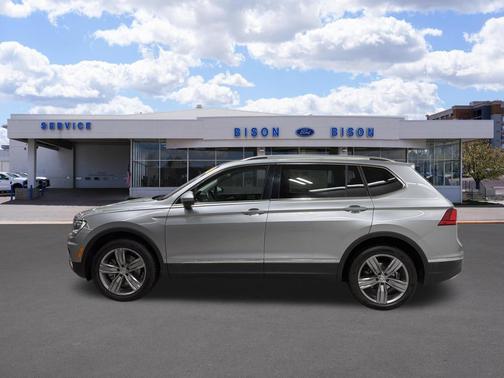 Pyrite Silver Metallic 2021 Volkswagen Tiguan 2.0T SEL