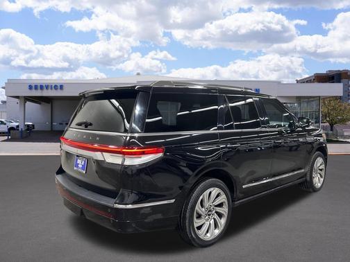 2024 Lincoln Navigator Reserve