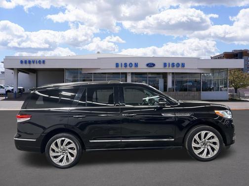 2024 Lincoln Navigator Reserve