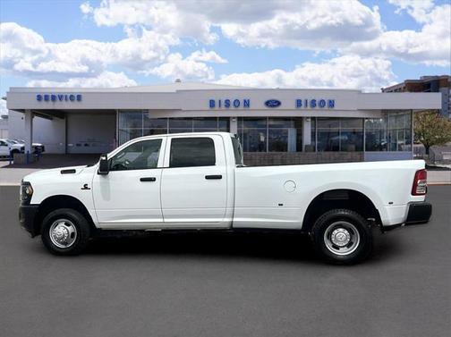 2024 RAM 3500 Tradesman Crew Cab 4x4 8' Box