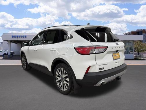 2022 Ford Escape Titanium