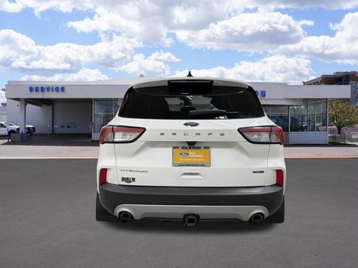 2022 Ford Escape Titanium