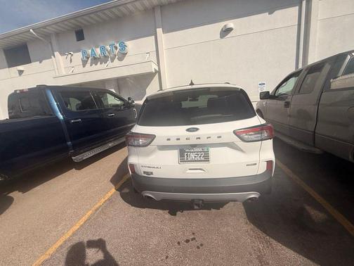 STAR WHITE METALLIC TRI-COAT 2022 Ford Escape Titanium