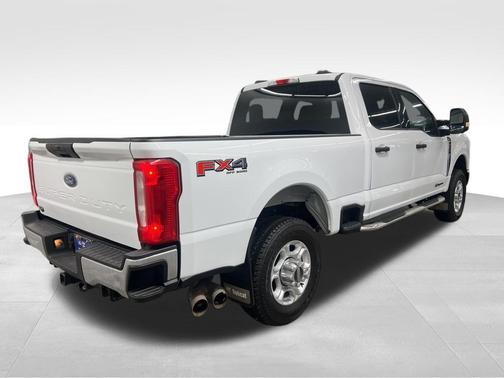 2023 Ford F-350 XLT