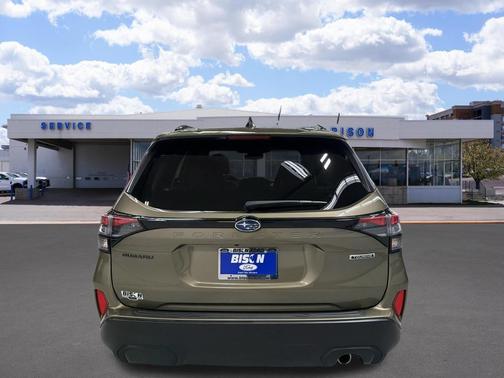 Autumn Green Metallic 2025 Subaru Forester Touring