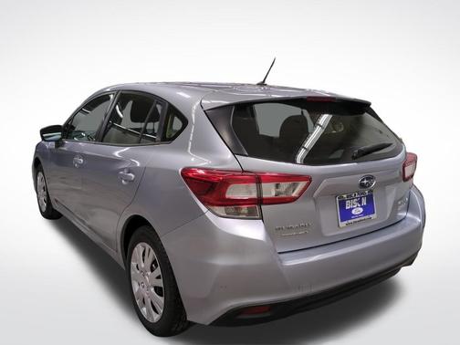 2017 Subaru Impreza 2.0i