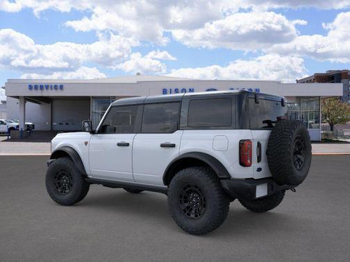 OXFORD WHITE 2026 Ford Bronco Badlands
