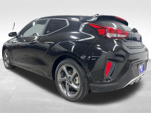 2020 Hyundai Veloster 2