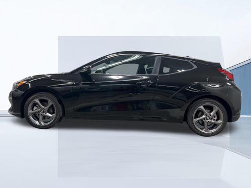 2020 Hyundai Veloster 2