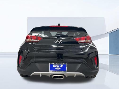 2020 Hyundai Veloster 2