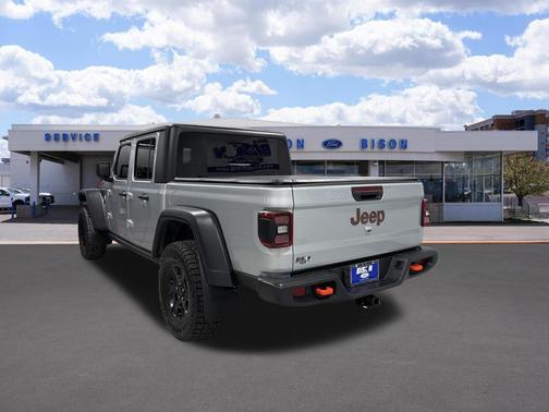 Silver Zynith Clearcoat 2023 Jeep Gladiator Mojave 4x4