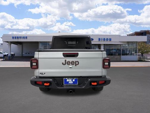 Silver Zynith Clearcoat 2023 Jeep Gladiator Mojave 4x4