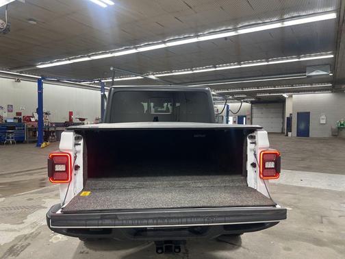 2025 Jeep Gladiator Willys