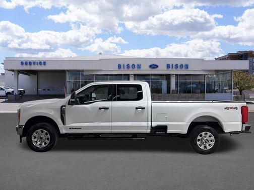 OXFORD WHITE 2024 Ford F-350 XLT