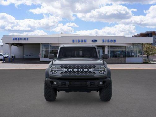 CARBONIZED GRAY METALLIC 2026 Ford Bronco Badlands
