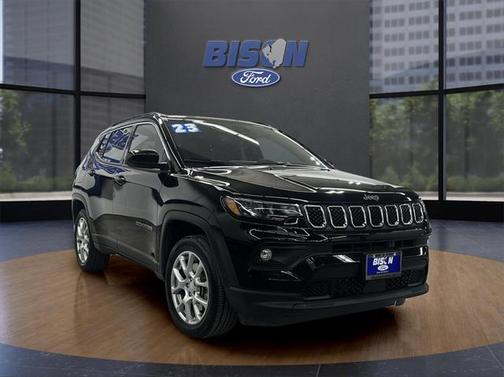 2023 Jeep Compass Latitude Lux