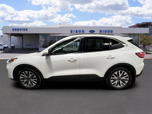 2022 Ford Escape Titanium