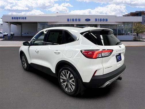 2022 Ford Escape Titanium