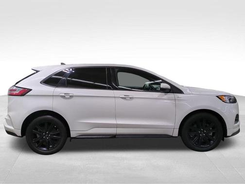 2020 Ford Edge ST