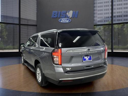 2021 Chevrolet Suburban LT