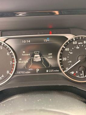 2023 Nissan Pathfinder SL 4WD