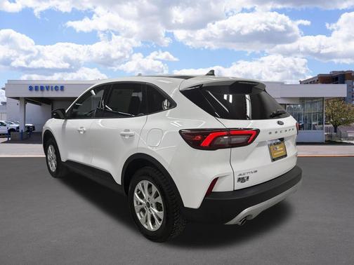 Oxford White 2025 Ford Escape Active