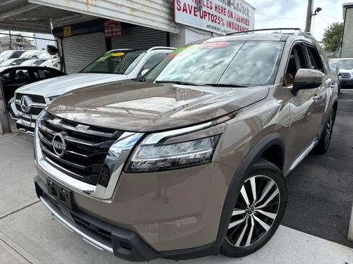 2023 Nissan Pathfinder Platinum 4WD