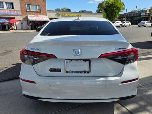 White 2022 Honda Civic Touring