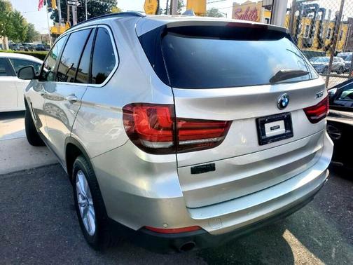 Photo 5 of 10 of 2015 BMW X5 xDrive35i
