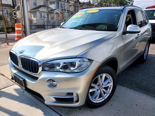 Photo 1 of 10 of 2015 BMW X5 xDrive35i