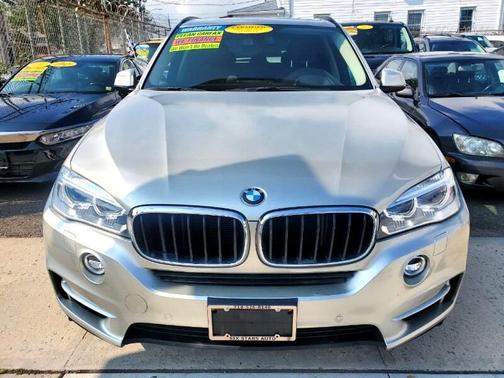 Photo 2 of 10 of 2015 BMW X5 xDrive35i