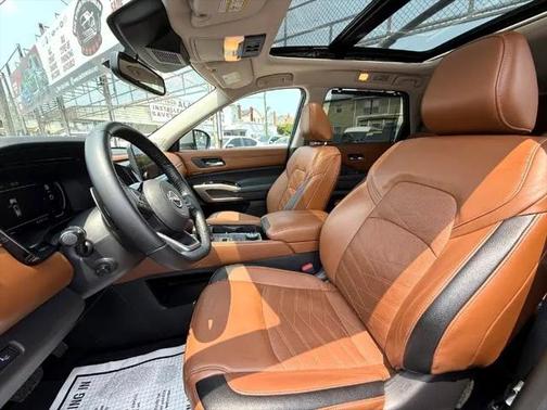 2022 Nissan Pathfinder Platinum 4WD