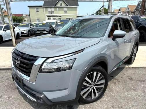 2022 Nissan Pathfinder Platinum 4WD