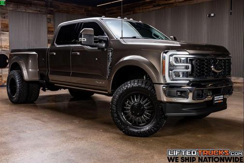 2023 Ford F-450 Lariat