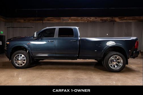 2025 RAM 3500 Limited Crew Cab 4x4 8' Box